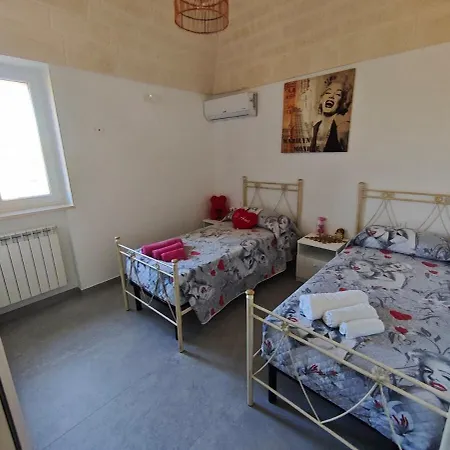 Con Trullo Santo Scalone * 카로비그노