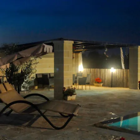 Villa Con Trullo Santo Scalone Carovigno